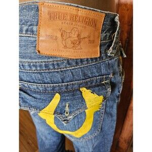 TRUE RELIGION Brand JEANS - painted horse shoe - Size 32